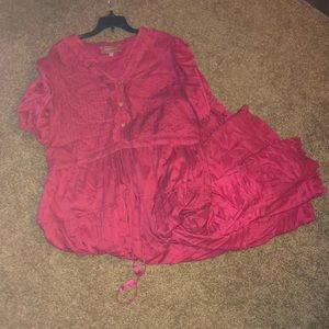 Maroon maxi dress; shortsleeved; large
